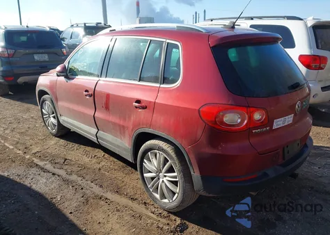 2011 Volkswagen Tiguan Se from USA, damaged, VIN WVGAV7AX5BW000923